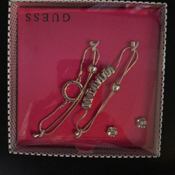 New Guess 3 pc set 2 Bracelets, 1 dainty earrings - Picture 5 of 5